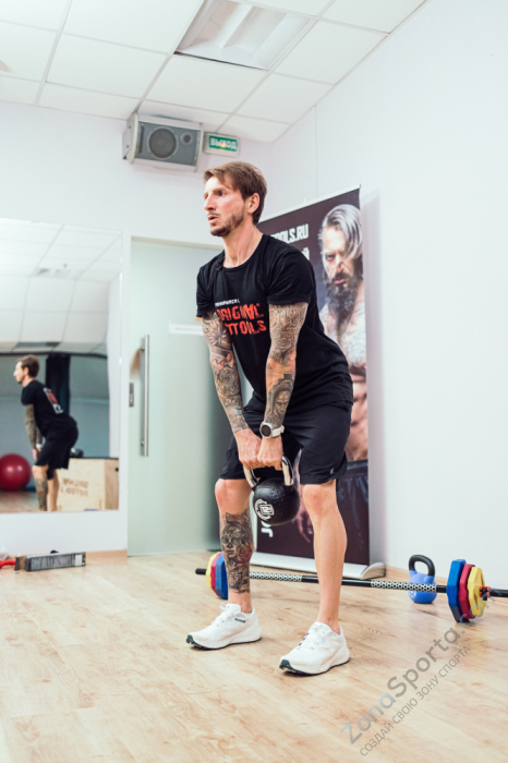 Гиря 8 кг с хромированной ручкой полиуретановая (CPU) Original FitTools