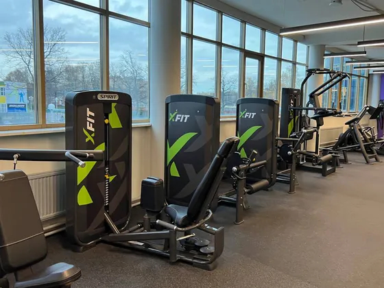 Приведение/отведение бедра Spirit SP-3516 со стеком 90 кг Приведение/отведение бедра Spirit SP-3516 со стеком 90 кг