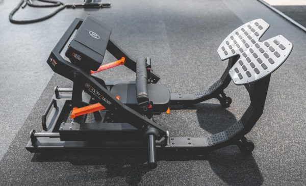 Тренажер для ягодичных мышц на свободном весе Booty Builder Platinum V4 Тренажер для ягодичных мышц на свободном весе Booty Builder Platinum V4