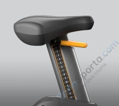 Вертикальный велоэргометр Matrix Performance с консолью Premium LED